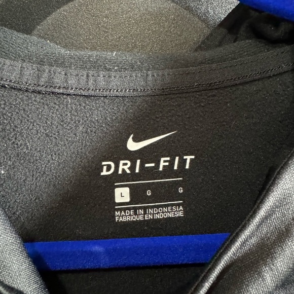 Nike Men’s Kyrie Hooded Sweatshirt - Picture 3 of 4